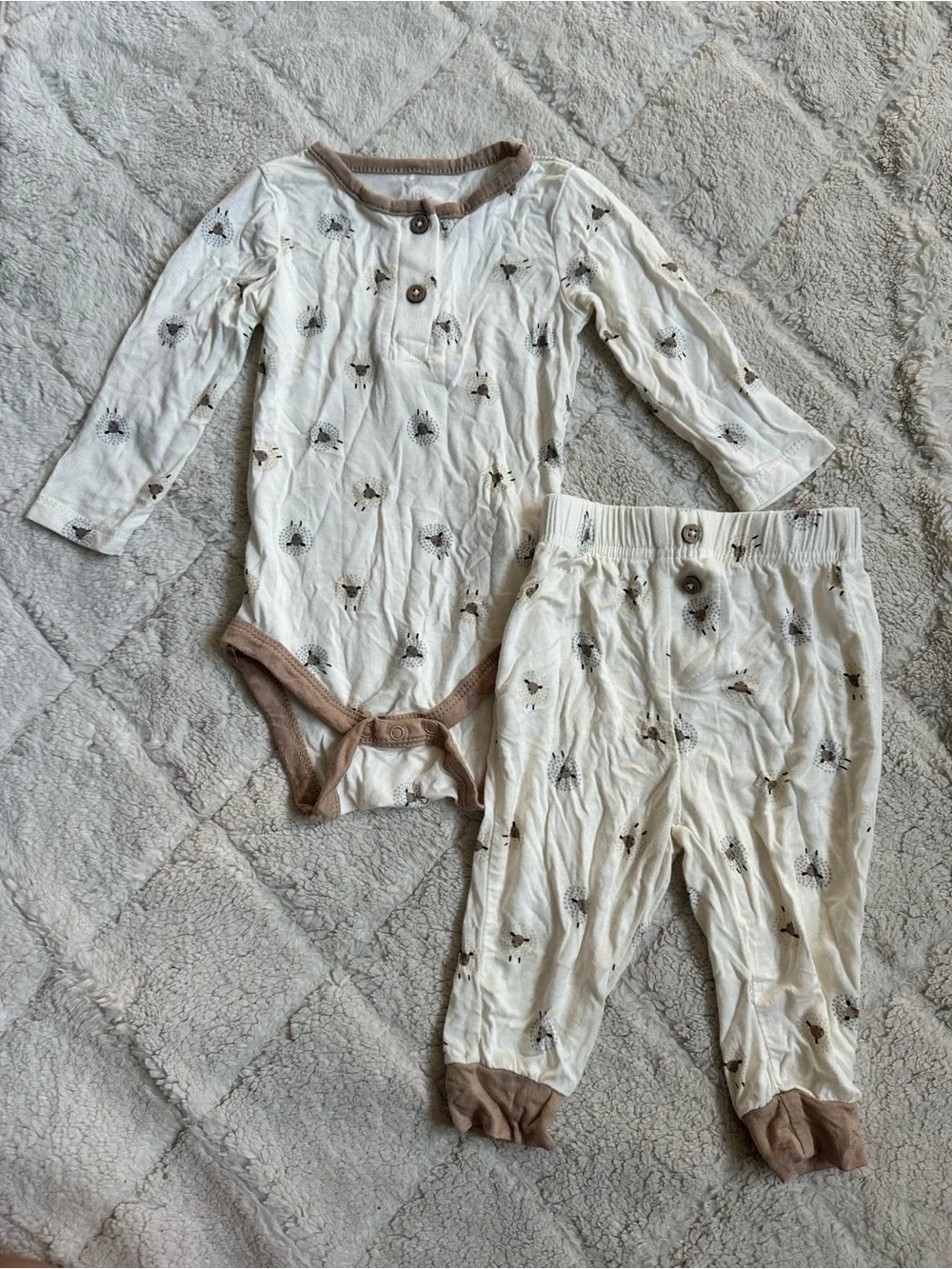 MilkBerry | Beige Sheep Long Sleeve Bamboo Onesie and Pants Set | Size 3-6 Month